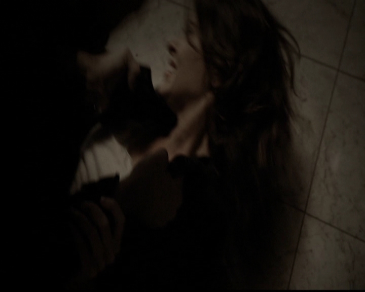 VampireDiariesWorld-dot-org_5x14NoExit1739.jpg