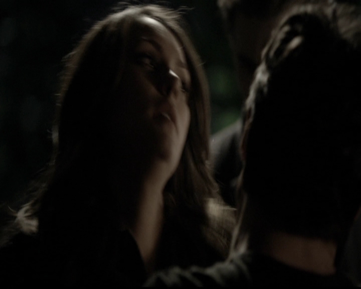 VampireDiariesWorld-dot-org_5x14NoExit1827.jpg