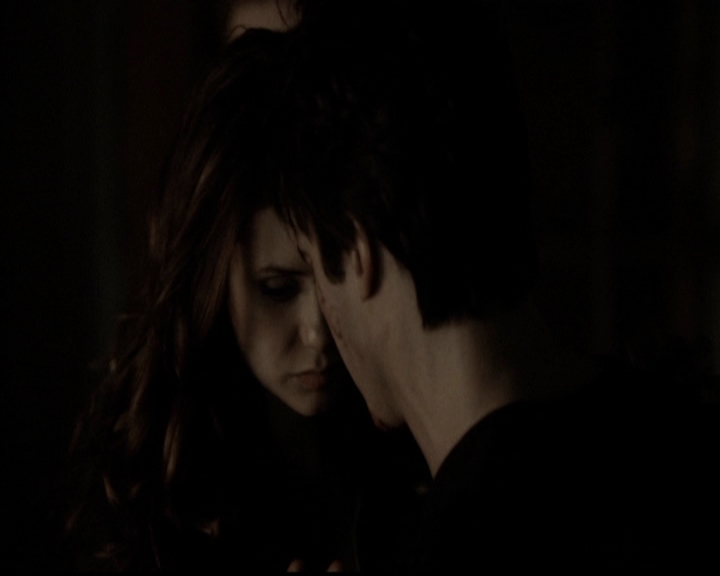 VampireDiariesWorld-dot-org_5x14NoExit1880.jpg