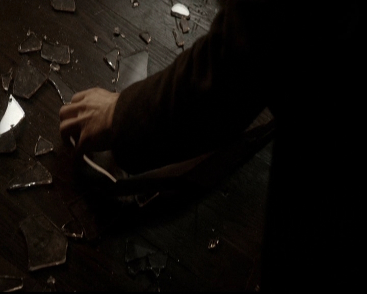 VampireDiariesWorld-dot-org_5x14NoExit1902.jpg