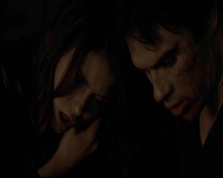 VampireDiariesWorld-dot-org_5x14NoExit1912.jpg