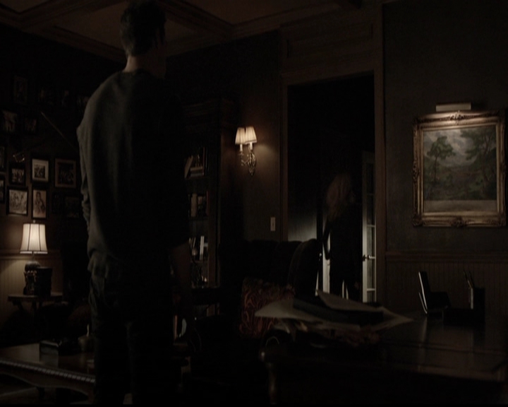 VampireDiariesWorld-dot-org_5x14NoExit2004.jpg