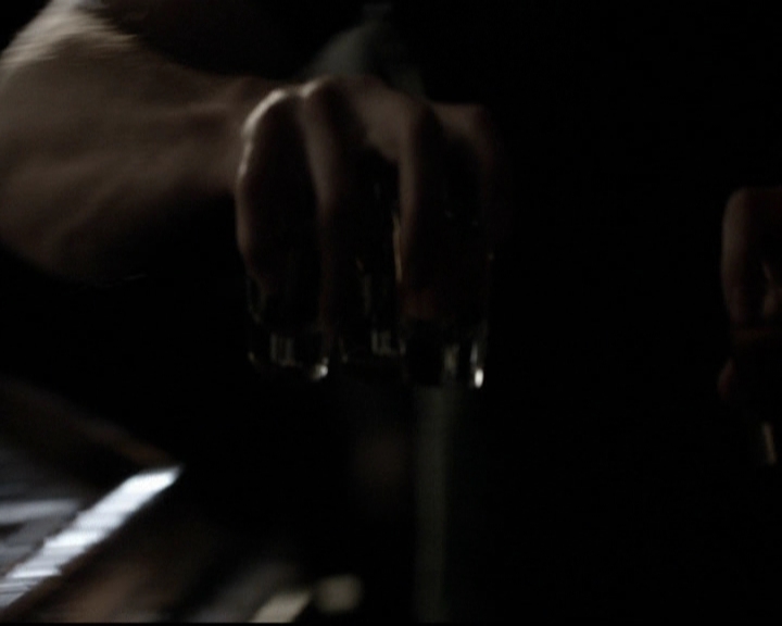 VampireDiariesWorld-dot-org_5x16WhileYouWereSleeping0038.jpg