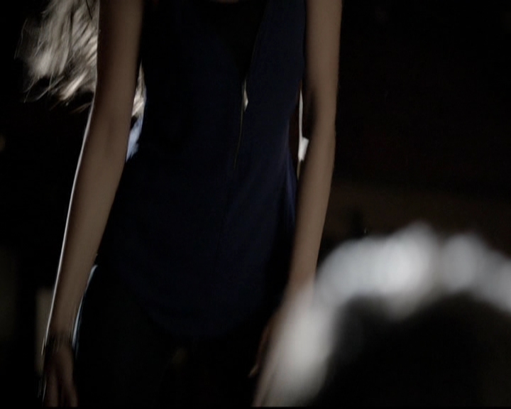 VampireDiariesWorld-dot-org_5x16WhileYouWereSleeping0050.jpg
