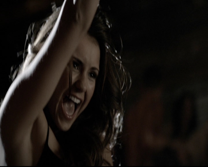 VampireDiariesWorld-dot-org_5x16WhileYouWereSleeping0061.jpg