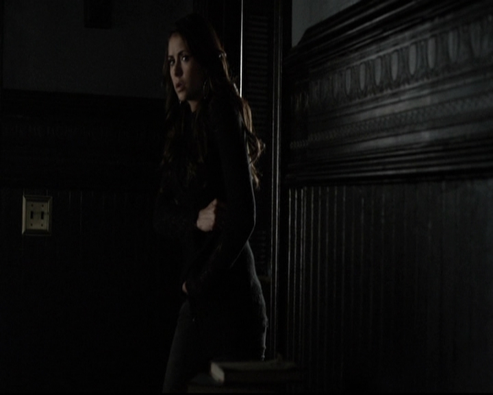 VampireDiariesWorld-dot-org_5x16WhileYouWereSleeping0129.jpg
