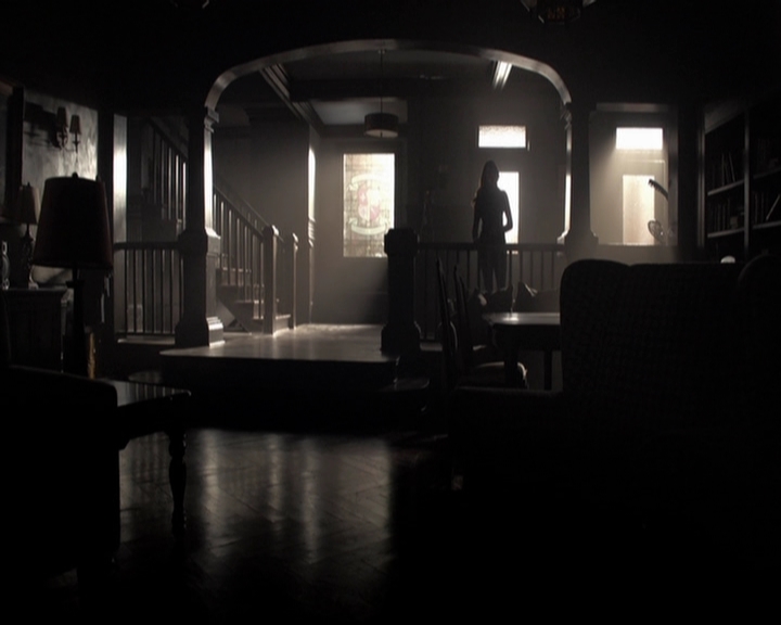 VampireDiariesWorld-dot-org_5x16WhileYouWereSleeping0147.jpg