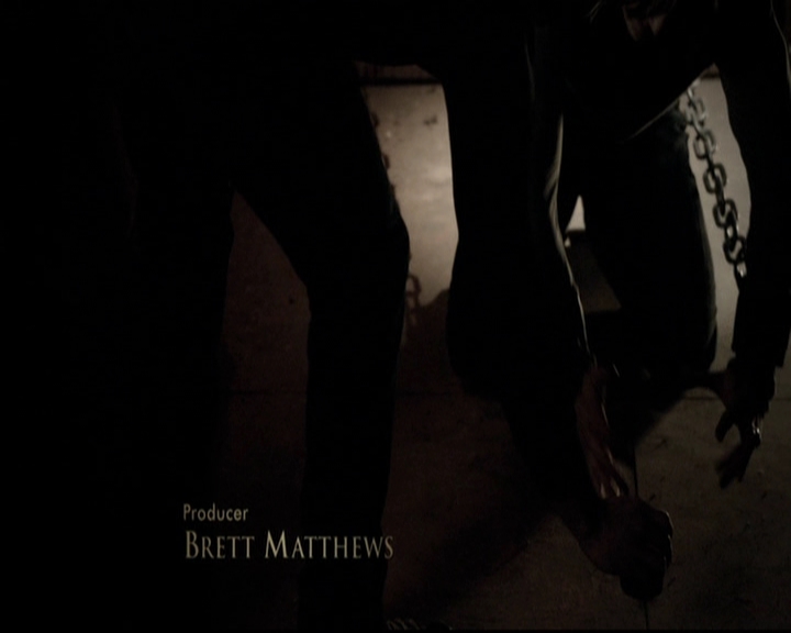 VampireDiariesWorld-dot-org_5x16WhileYouWereSleeping0257.jpg