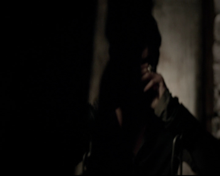 VampireDiariesWorld-dot-org_5x16WhileYouWereSleeping0268.jpg