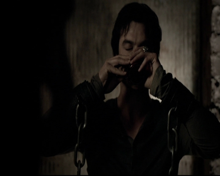 VampireDiariesWorld-dot-org_5x16WhileYouWereSleeping0269.jpg