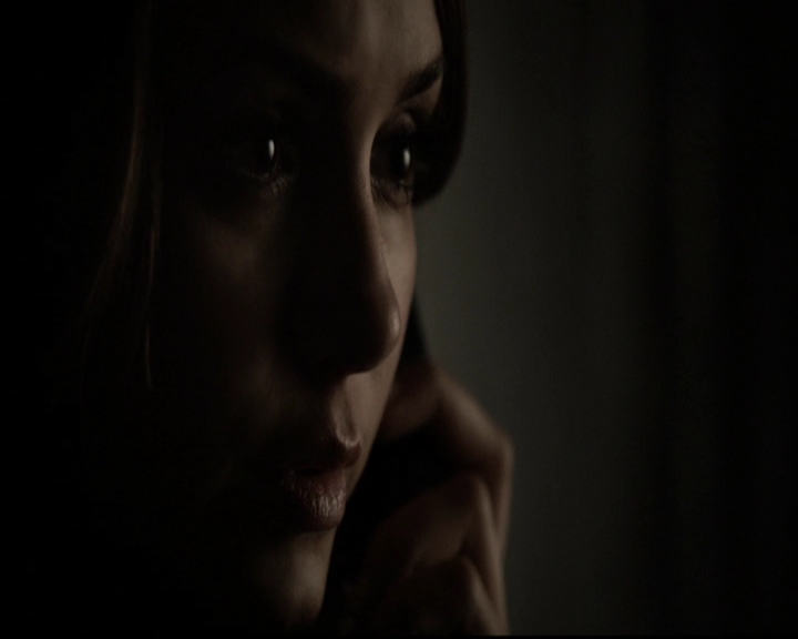 VampireDiariesWorld-dot-org_5x16WhileYouWereSleeping0416.jpg