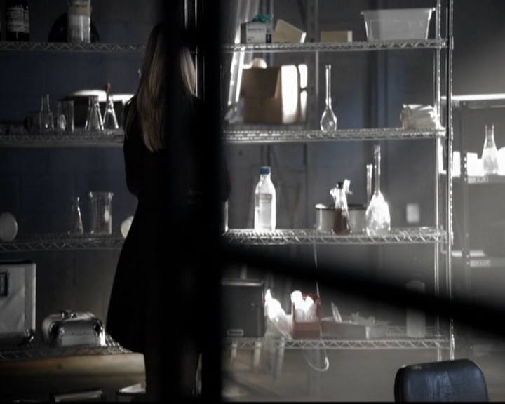 VampireDiariesWorld-dot-org_5x16WhileYouWereSleeping0446.jpg
