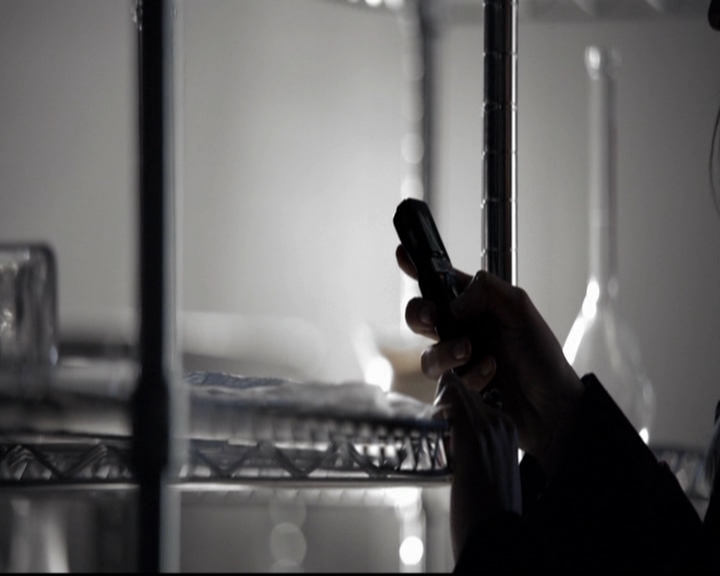 VampireDiariesWorld-dot-org_5x16WhileYouWereSleeping0452.jpg