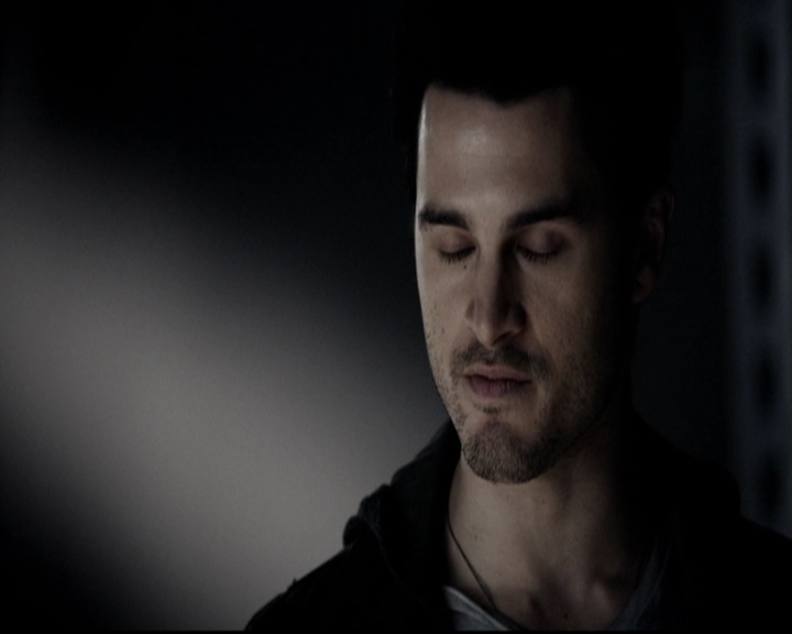 VampireDiariesWorld-dot-org_5x16WhileYouWereSleeping0478.jpg