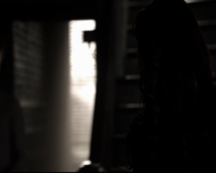 VampireDiariesWorld-dot-org_5x16WhileYouWereSleeping0551.jpg