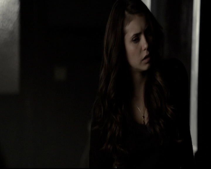 VampireDiariesWorld-dot-org_5x16WhileYouWereSleeping0556.jpg