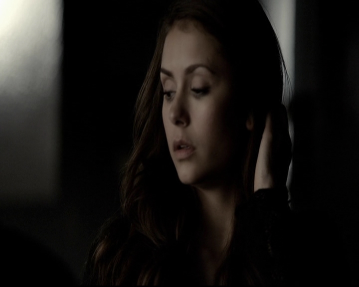 VampireDiariesWorld-dot-org_5x16WhileYouWereSleeping0561.jpg