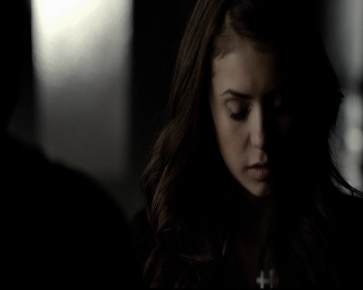 VampireDiariesWorld-dot-org_5x16WhileYouWereSleeping0573.jpg