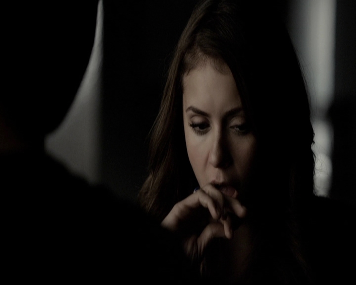 VampireDiariesWorld-dot-org_5x16WhileYouWereSleeping0583.jpg