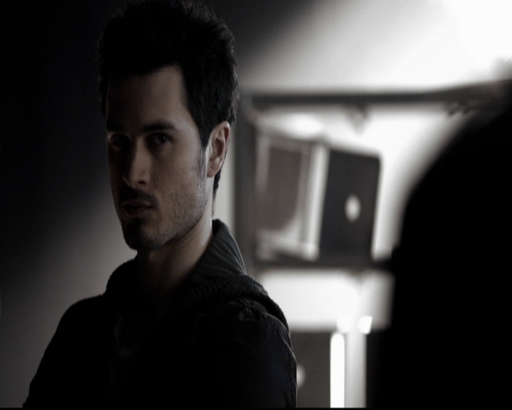 VampireDiariesWorld-dot-org_5x16WhileYouWereSleeping0677.jpg