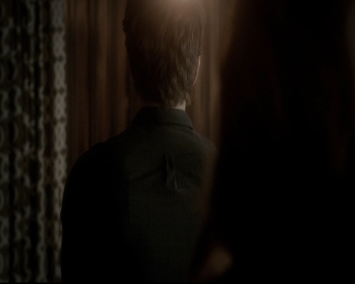 VampireDiariesWorld-dot-org_5x16WhileYouWereSleeping0932.jpg