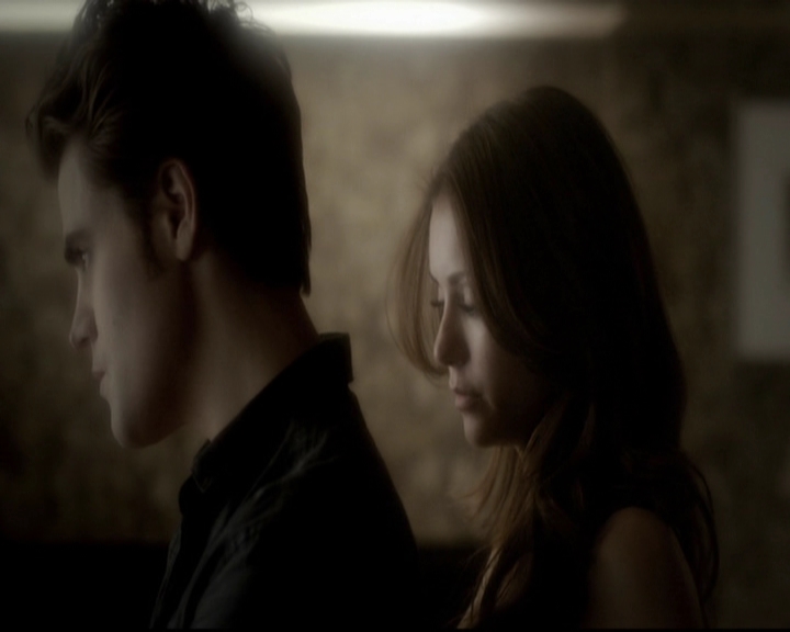 VampireDiariesWorld-dot-org_5x16WhileYouWereSleeping0938.jpg