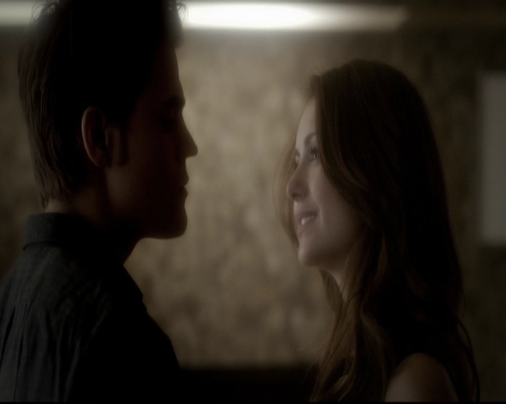 VampireDiariesWorld-dot-org_5x16WhileYouWereSleeping0942.jpg