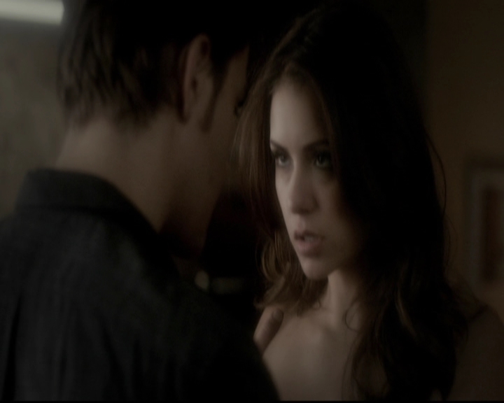 VampireDiariesWorld-dot-org_5x16WhileYouWereSleeping0953.jpg