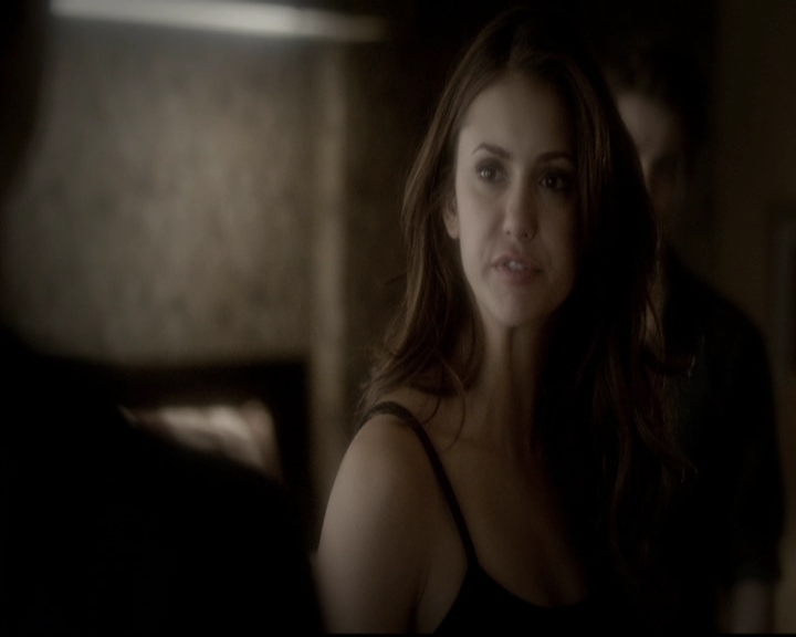 VampireDiariesWorld-dot-org_5x16WhileYouWereSleeping1017.jpg