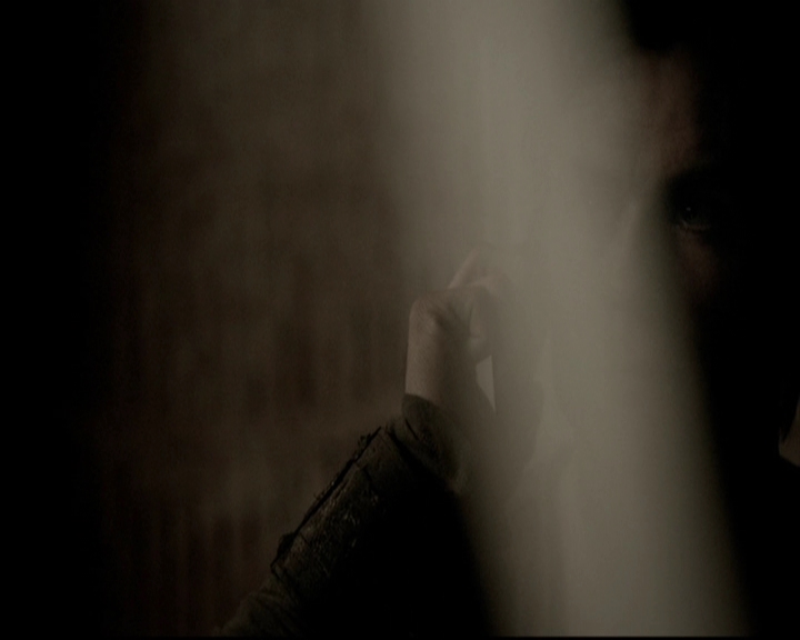 VampireDiariesWorld-dot-org_5x16WhileYouWereSleeping1249.jpg