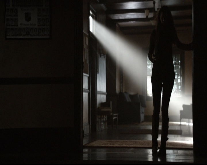 VampireDiariesWorld-dot-org_5x16WhileYouWereSleeping1320.jpg