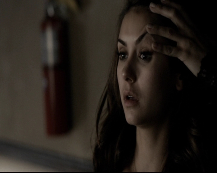 VampireDiariesWorld-dot-org_5x16WhileYouWereSleeping1326.jpg