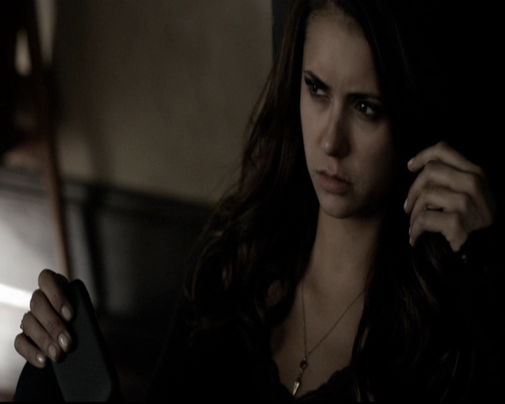 VampireDiariesWorld-dot-org_5x16WhileYouWereSleeping1334.jpg
