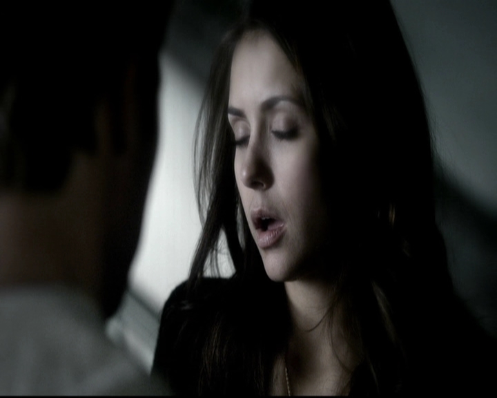 VampireDiariesWorld-dot-org_5x16WhileYouWereSleeping1346.jpg