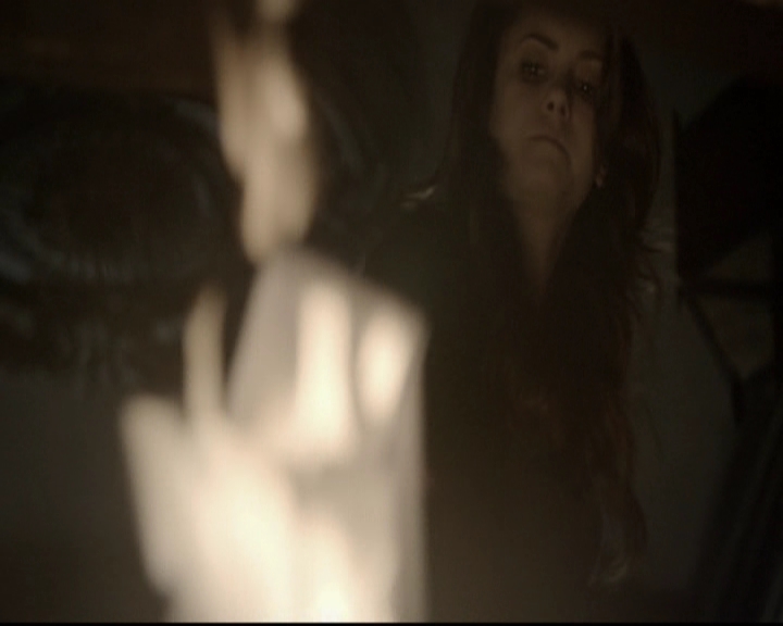 VampireDiariesWorld-dot-org_5x16WhileYouWereSleeping1718.jpg