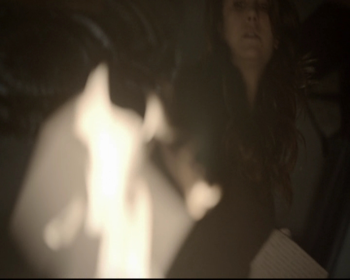 VampireDiariesWorld-dot-org_5x16WhileYouWereSleeping1724.jpg