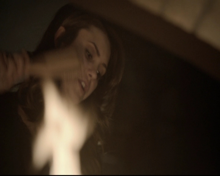 VampireDiariesWorld-dot-org_5x16WhileYouWereSleeping1736.jpg