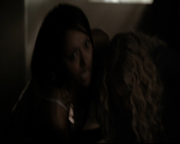 VampireDiariesWorld-dot-org_5x16WhileYouWereSleeping1787.jpg