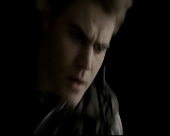 VampireDiariesWorld-dot-org_5x16WhileYouWereSleeping1820.jpg