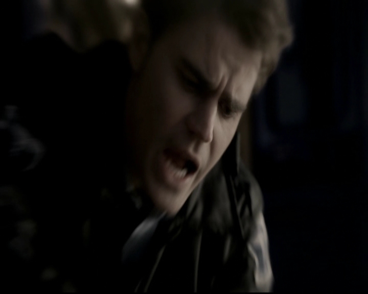 VampireDiariesWorld-dot-org_5x16WhileYouWereSleeping1823.jpg