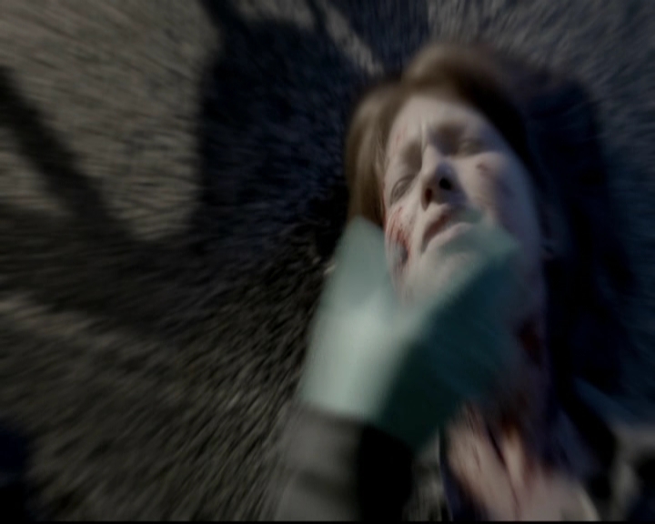VampireDiariesWorld-dot-org_5x16WhileYouWereSleeping1825.jpg