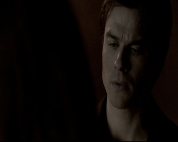 VampireDiariesWorld-dot-org_5x16WhileYouWereSleeping1992.jpg