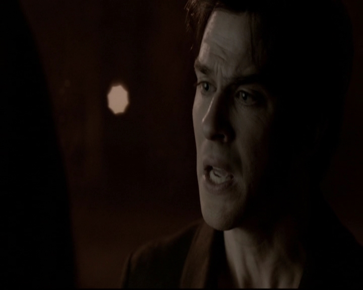 VampireDiariesWorld-dot-org_5x16WhileYouWereSleeping2008.jpg