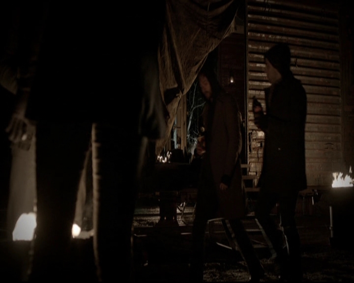 VampireDiariesWorld-dot-org_5x16WhileYouWereSleeping2044.jpg
