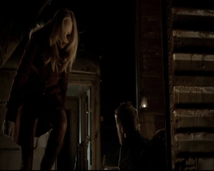 VampireDiariesWorld-dot-org_5x16WhileYouWereSleeping2120.jpg