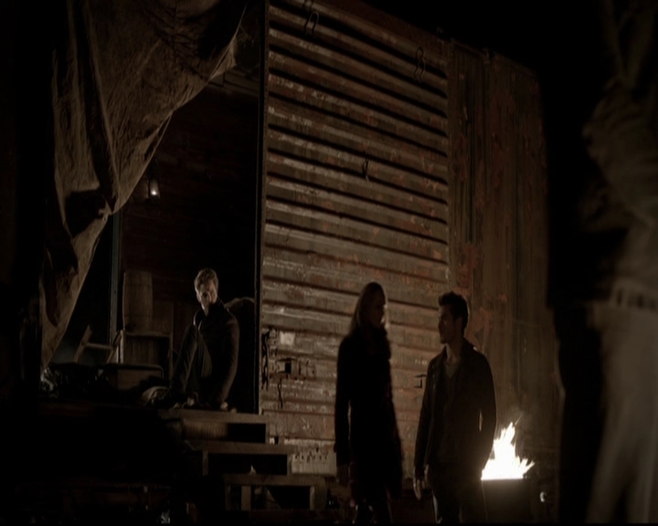 VampireDiariesWorld-dot-org_5x16WhileYouWereSleeping2123.jpg