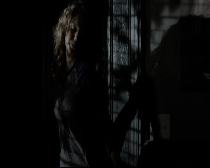 VampireDiariesWorld-dot-org_5x16WhileYouWereSleeping2156.jpg