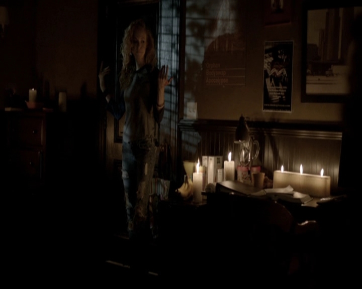 VampireDiariesWorld-dot-org_5x16WhileYouWereSleeping2157.jpg