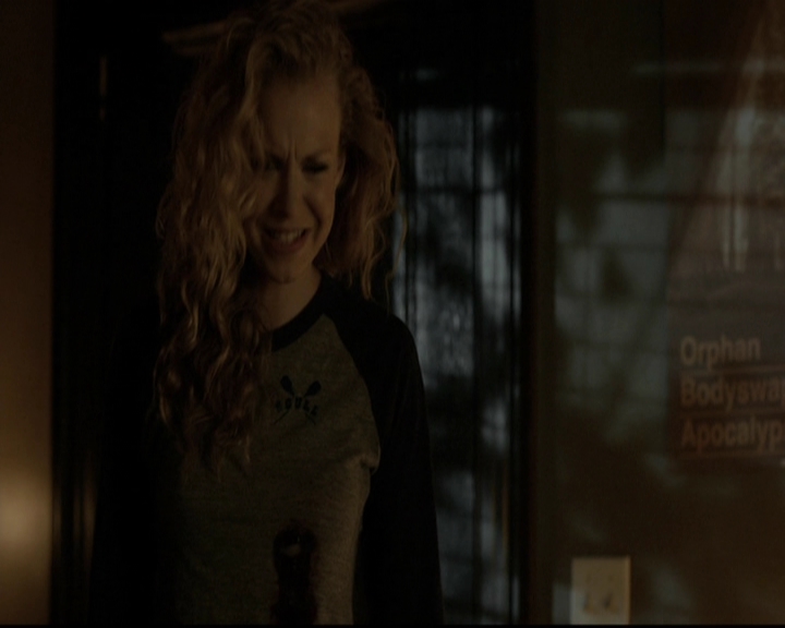 VampireDiariesWorld-dot-org_5x16WhileYouWereSleeping2162.jpg