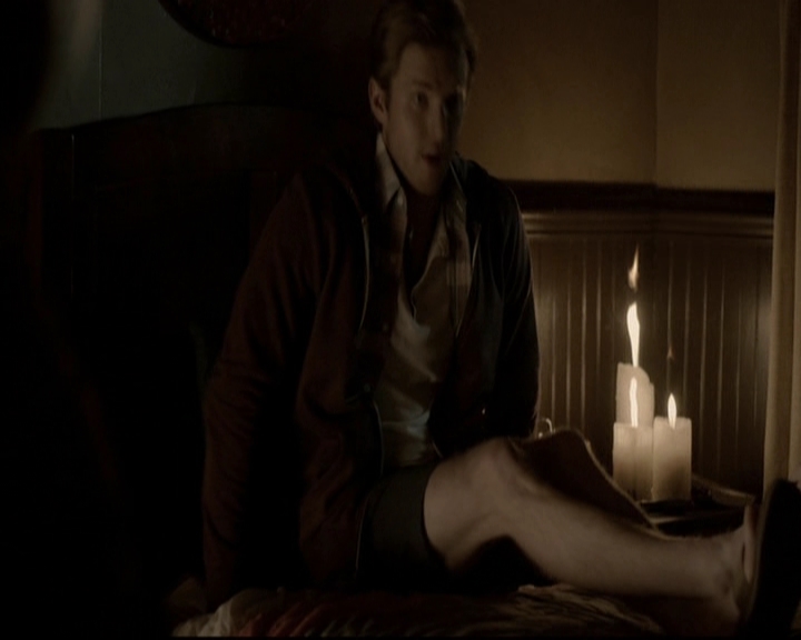 VampireDiariesWorld-dot-org_5x16WhileYouWereSleeping2165.jpg